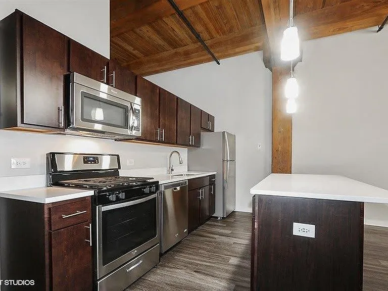Carriage House Lofts — Photo 1