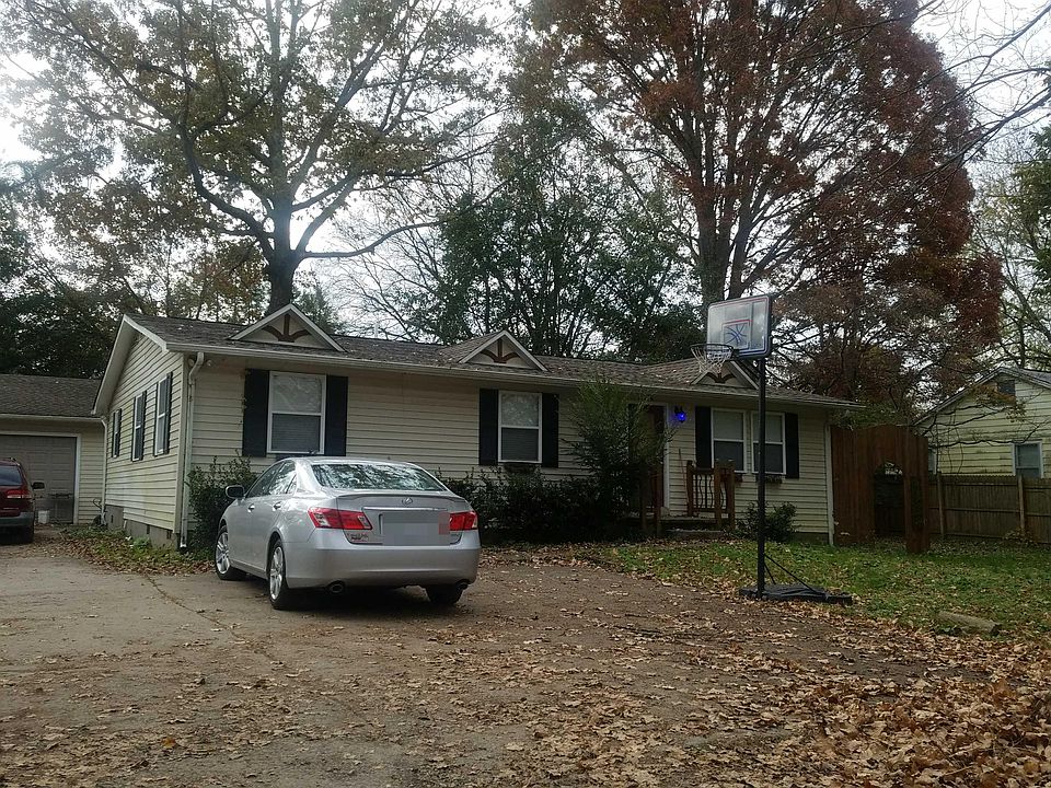 2nd image of 2816 Arbor Pl