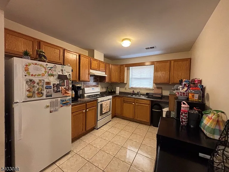 76 Port Ave #2 — Photo 3