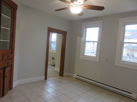 5th image of 326 S 12th St