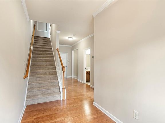 3rd image of 755 Village Field Ct