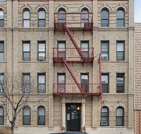 5th image of 534 Graham Ave APT 14