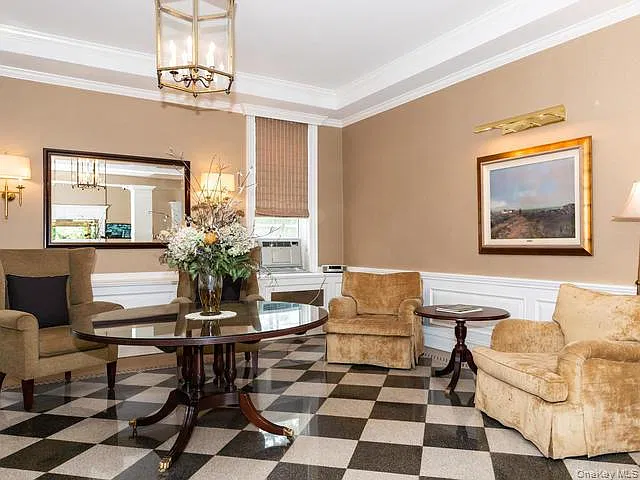 1 bed, 1.0 bath, 844 sqft, $3,900 — Photo 2
