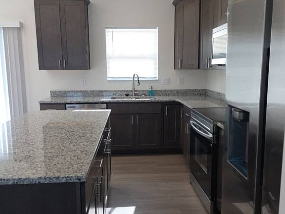5th image of 2707 McHenry Dr