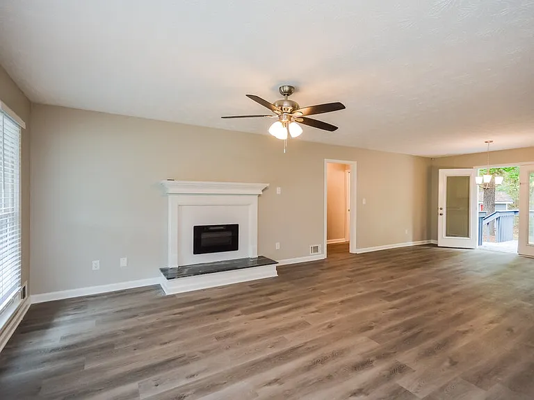 9136 Tara Dr SW — Photo 4