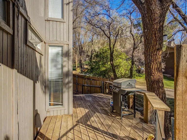 58 E Lakeshore Dr — Photo 38