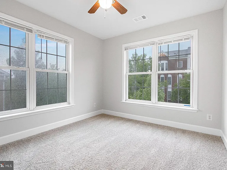 14741 Potomac Branch Dr — Photo 36