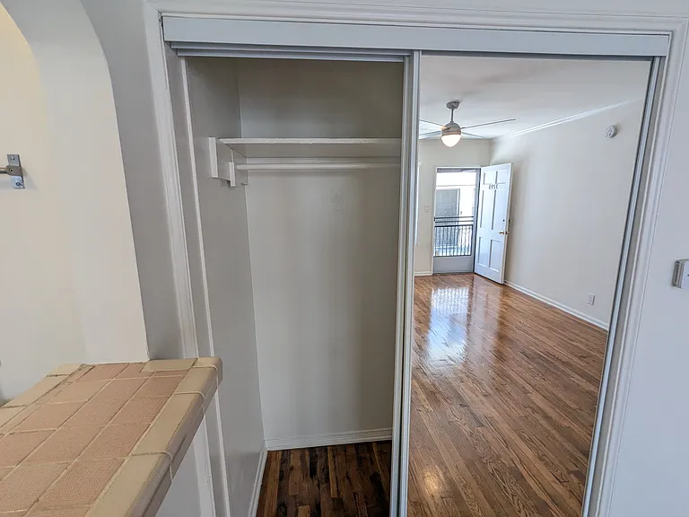 729 N Edinburgh Ave #3/4 — Photo 7