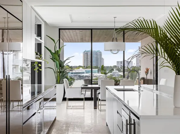 509 Golden Gate Point #2, Sarasota, FL 34236