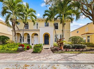 6084 Towncenter Cir, Naples, FL 34119
