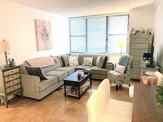 4th image of 301 E 45th St APT 14A