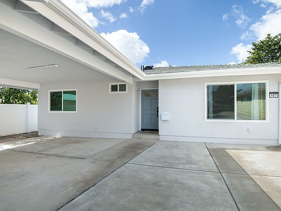 2nd image of 107 N Calle Vis