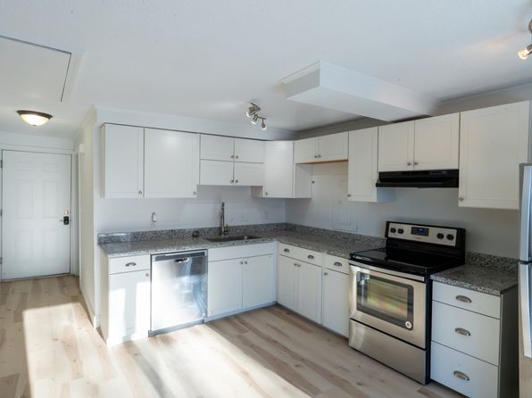 65 Johansen St #65