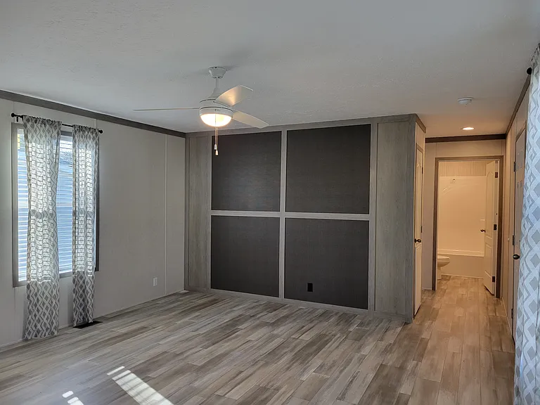 207 Devonshire — Photo 3