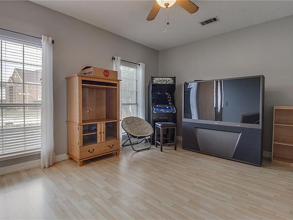 5th image of 3016 Clearmeadow Dr
