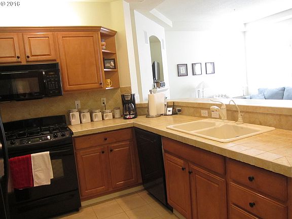 4th image of 1507 NE 65th Ave