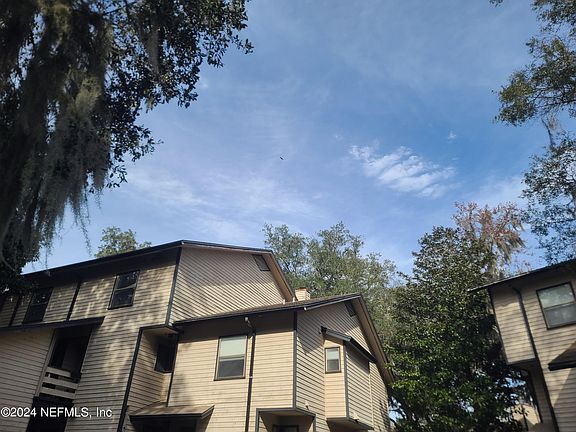 2nd image of 1604 ARCADIA Drive #203