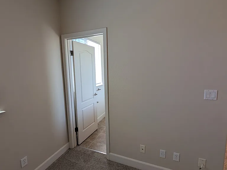208 Yellow Rose Cir — Photo 24