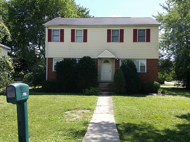 1733 Western Ave photo 1