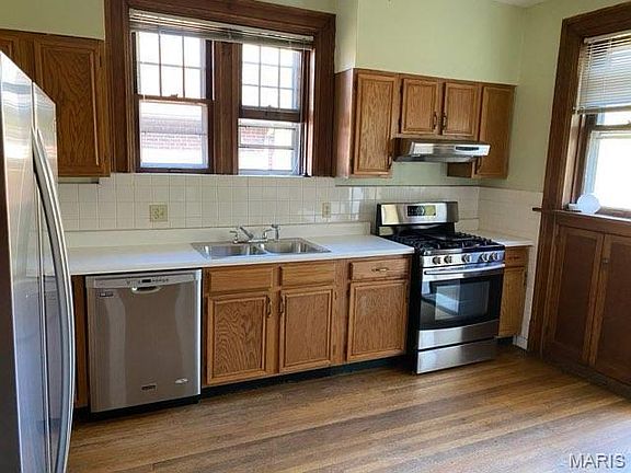 5th image of 1120 Moorlands Dr
