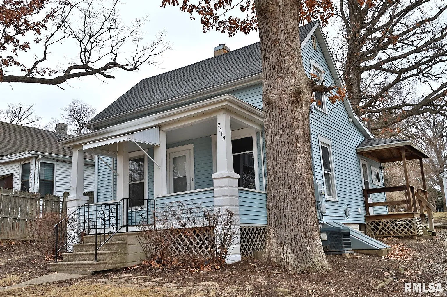 2315 E Grandview Ave photo 1