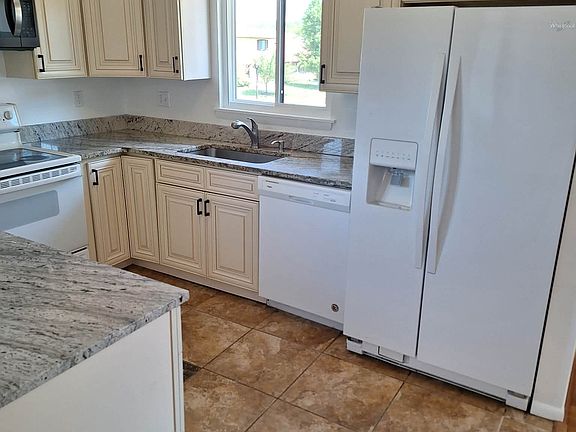 2nd image of 8500 Fuerte Ct