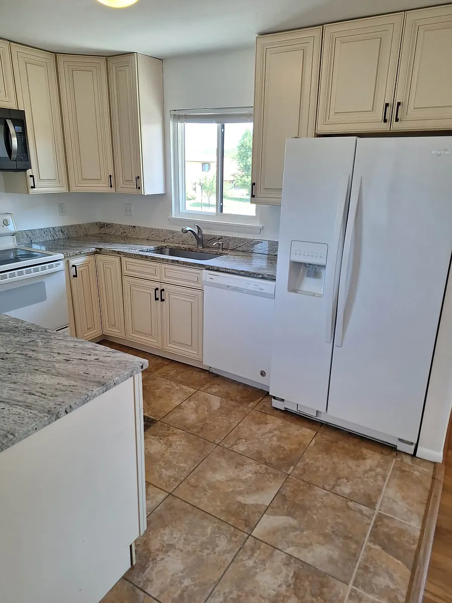 Building Photo - 8500 Fuerte Ct