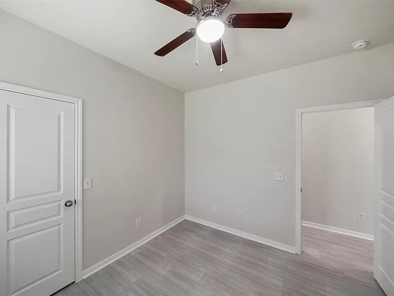 2719 Skyview Long Dr — Photo 23