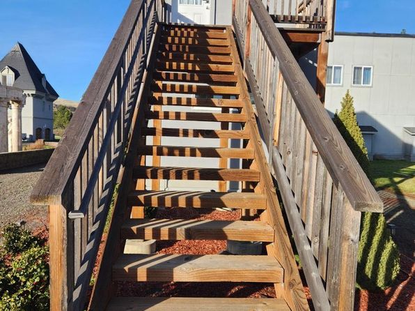 Chateau Herbe | 1280 Oak St, Ashland, OR