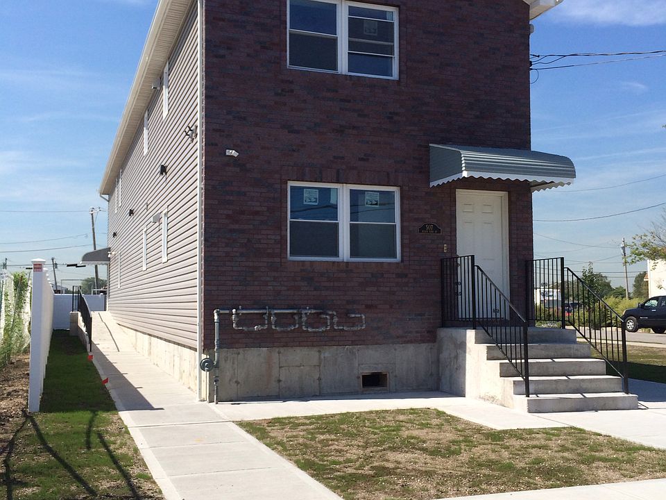 2nd image of 507 Beach 43rd St