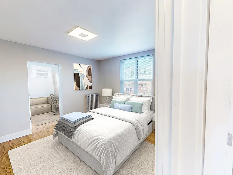 Lindcrest Apartments — Photo 15