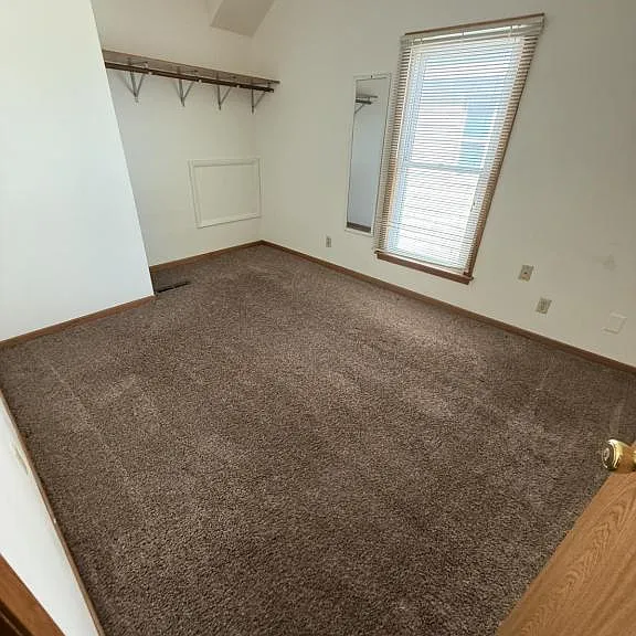 906 Vine St — Photo 21