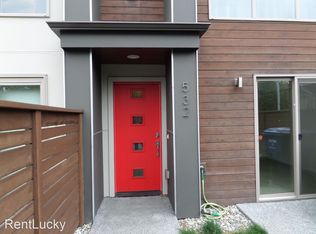 532 N 105th St, Seattle, WA 98133