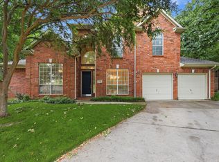 2214 Woods Edge Ct, Denton, TX 76210