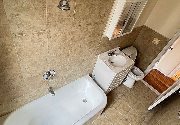 3rd image of 3111 Brighton Sixth St #4E