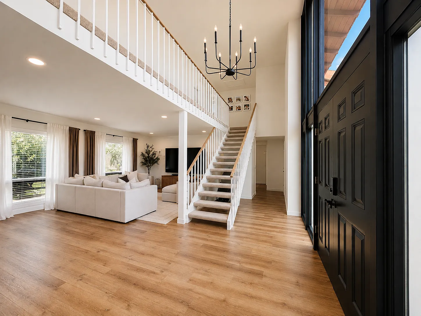 5 bed, 2510 sqft, $7,395 — Photo 2