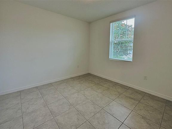 5th image of 556 Vista Villages Blvd