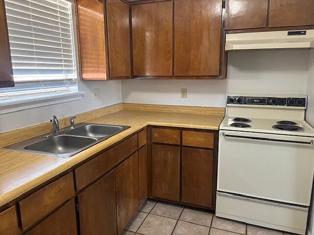 544 Monte Vista Rd NE #6 — Photo 1