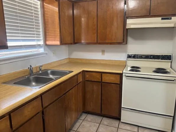 544 Monte Vista Rd NE #4, Los Lunas, NM 87031