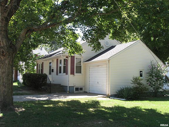 3rd image of 204 N Oakland Ave