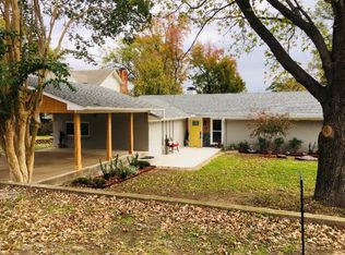 6039 S Cape Dr, Chandler, TX 75758
