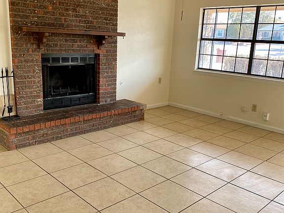 4th image of 1613 Leslie Ann Ln