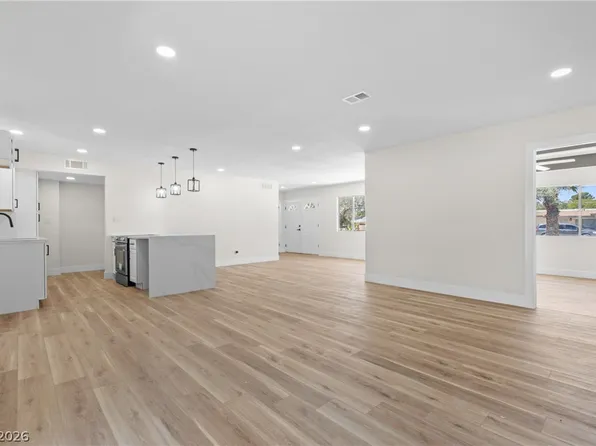 3200 Silver Saddle St, Las Vegas, NV 89169