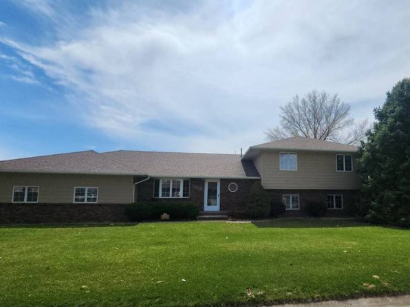1609 Custer St, Saint Paul, NE 68873
