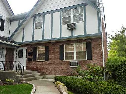 1st image of 171 Doxbury Ln