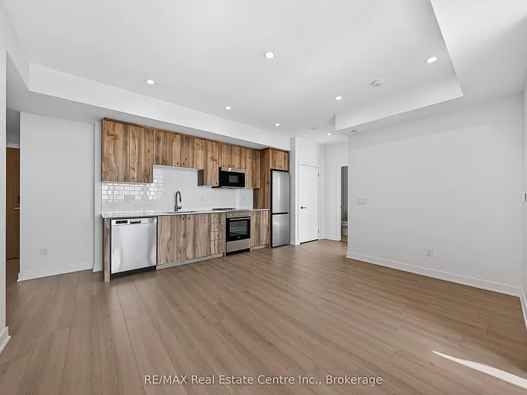 25 Wellington St S #3103 — Photo 10