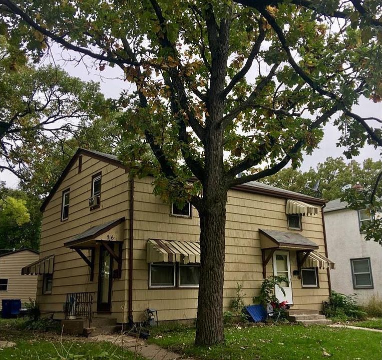 1st image of 716 1st Ave S