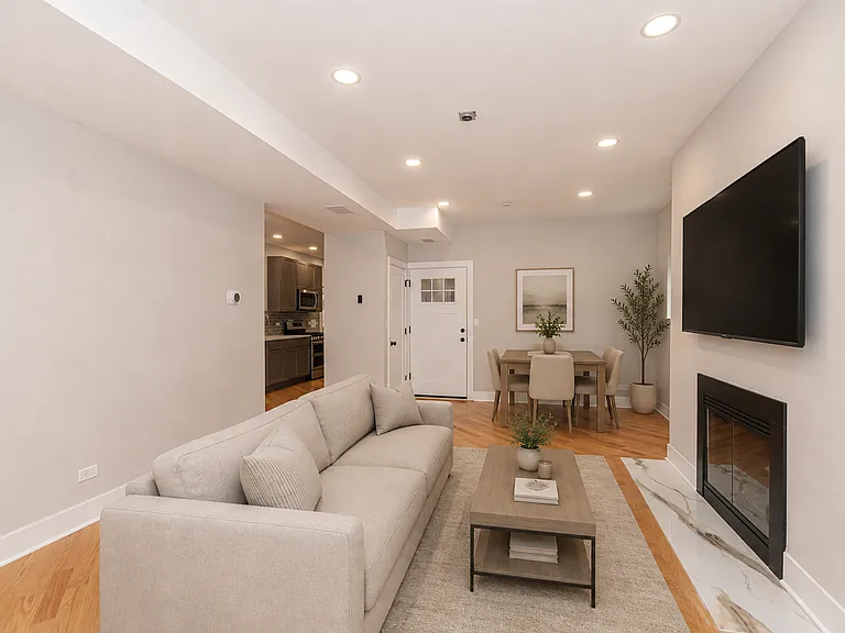 1450 W Fargo Ave #2F — Photo 4