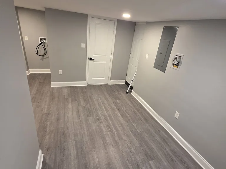 1568 Wadsworth Way — Photo 4