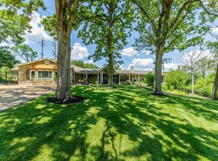 1263 Charmwood Dr, Saint Louis, MO 63122